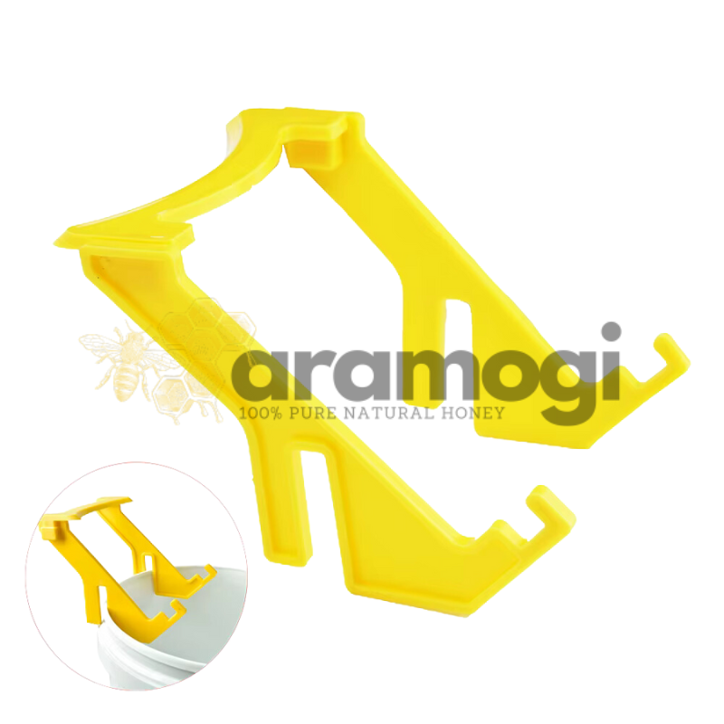 Jaramogi Honey Bucket Perch - Image 3